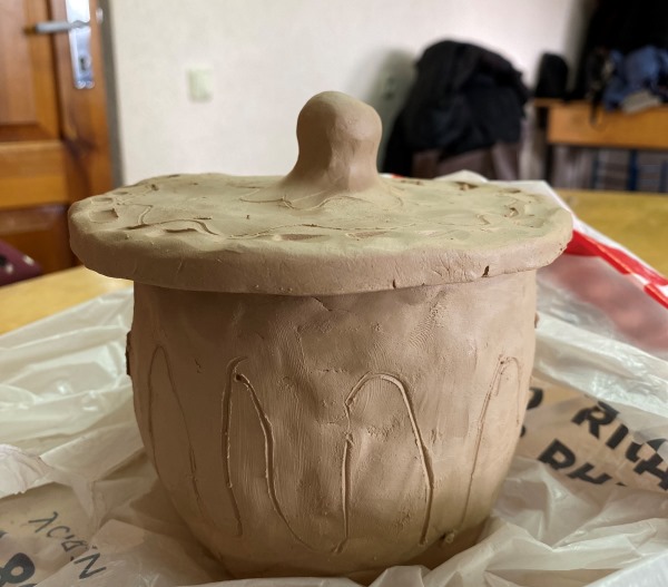 Виріб з глини студентів-психологів